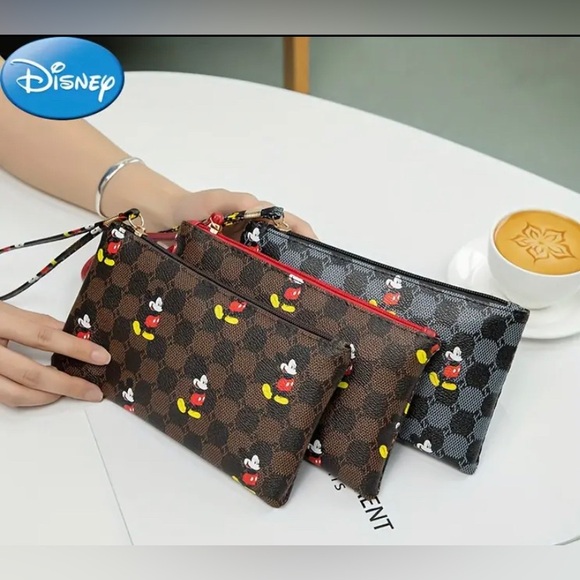 🆕 Mickey clutch/wristlet/makeup bag - brown & red in color - Picture 7 of 7